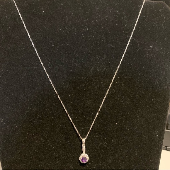 African Amethyst in 925 Sterling Silver pendant on Sterling Silver chain. - Picture 2 of 5